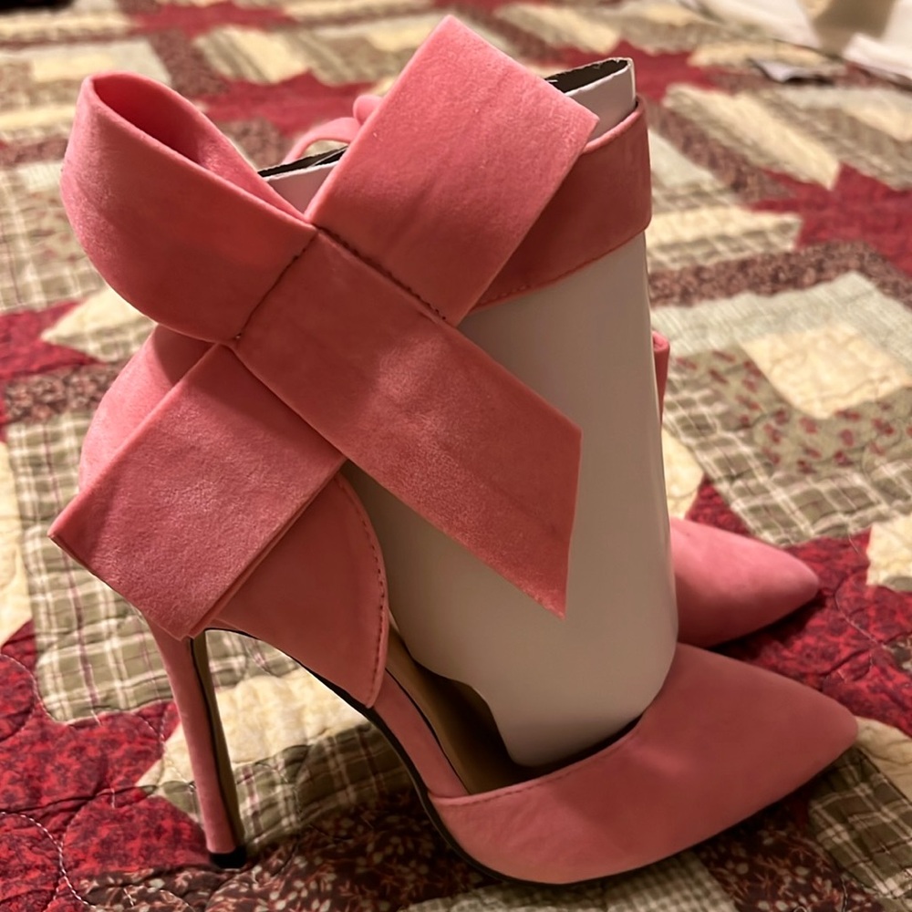 Pink Bow pumps/ stiletto